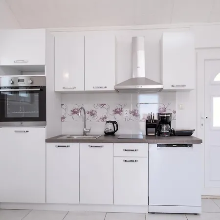 Sweet Paradise With Beautiful View