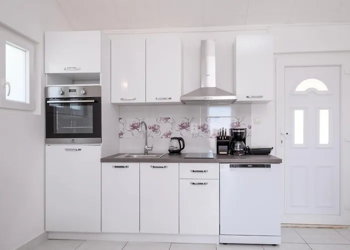 Sweet Paradise With Beautiful View